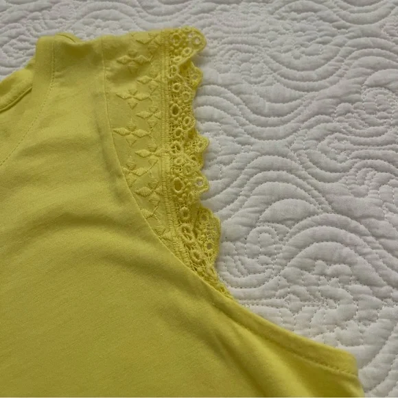 Talbots Top Cap Sleeve Eyelet Lace Trim Size Medium Petite - Picture 6 of 12